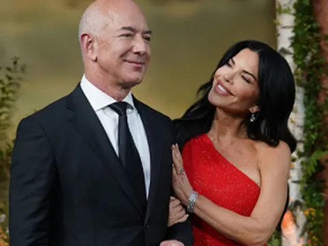 Đám cưới Bezos - Sánchez gây chia rẽ thành Venice
