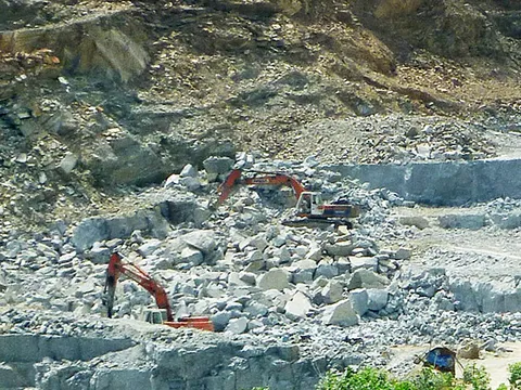 Đà Nẵng: Ngăn chặn tình trạng bán đá xây dựng cao hơn giá công bố