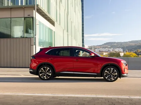 Đổi xe xăng sang điện, người dùng hưởng loạt quyền lợi chưa từng có từ VinFast