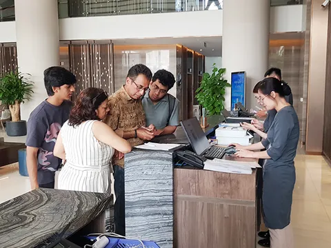 Khu vực dịch vụ tiếp tục đóng vai trò chủ lực trong nền kinh tế Đà Nẵng