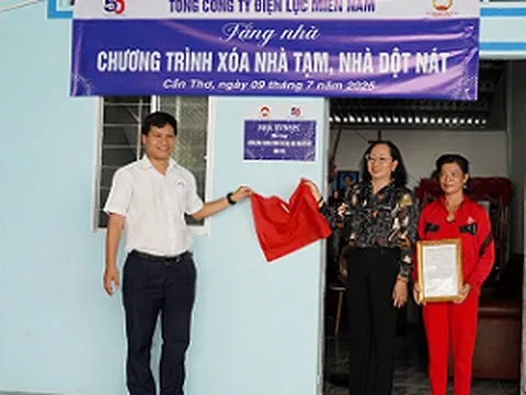 Ngành điện miền Nam hoàn thành chương trình xóa nhà tạm, nhà dột nát tại Cần Thơ