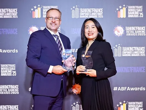 Home Credit nhận cú đúp giải thưởng quốc tế