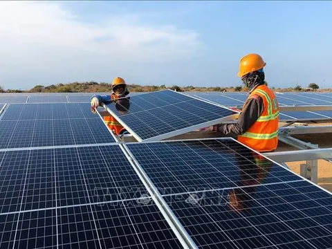 Đề xuất hỗ trợ người dân tối đa 2,5 triệu đồng để lắp điện mặt trời mái nhà
