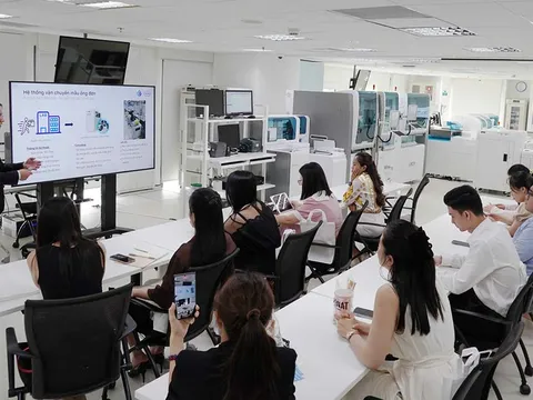 Tự động hóa phòng xét nghiệm nâng cao chất lượng y tế