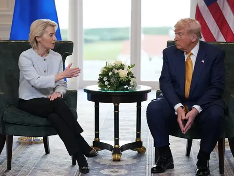 Mỹ và EU đạt thỏa thuận thương mại: Hầu hết hàng hóa châu Âu bị áp thuế 15%
