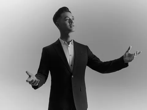 Ca sĩ Đức Tuấn làm mới siêu phẩm nhạc Việt trong đại nhạc hội tại T&T City Millennia