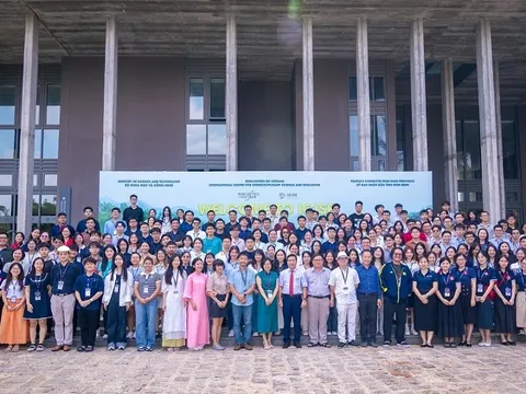 Trường hè khoa học lần thứ 12: Nơi những người trẻ đón nhận điều chưa biết