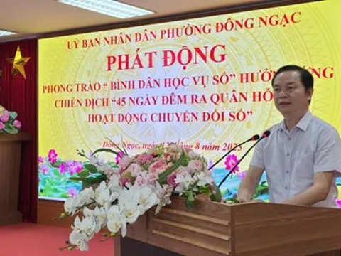 Phường Đông Ngạc phát động “bình dân học vụ số” - Cán bộ là hạt nhân trong chuyển đổi số