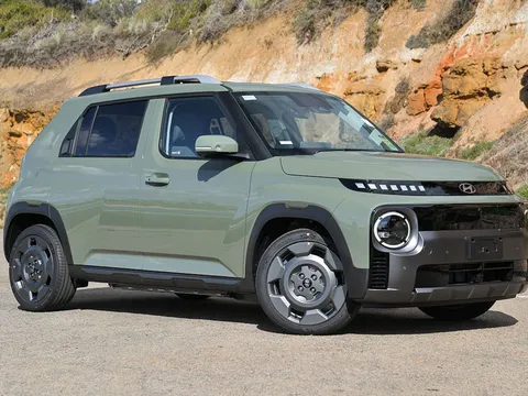 Hyundai trình làng SUV mini siêu hầm hồ, giá gần 670 triệu đồng