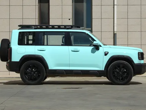 SUV cá tính, công suất 449 mã lực, tiêu thụ xăng chỉ 0,93 lít/100km, giá hơn 600 triệu đồng