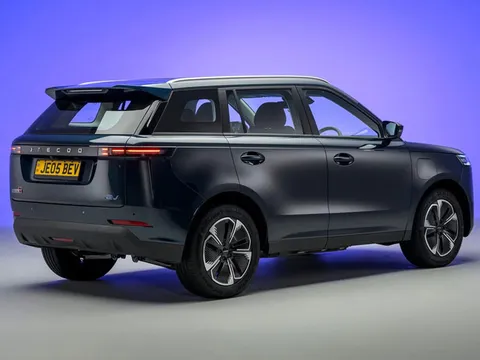 Xe gầm cao cùng phân khúc với Hyundai Creta, công suất 211 mã lực, giá gần 450 triệu đồng