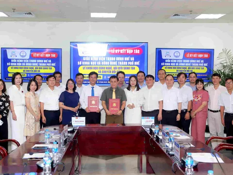 Bệnh viện Trung ương Huế đẩy mạnh chuyển đổi số, nghiên cứu khoa học