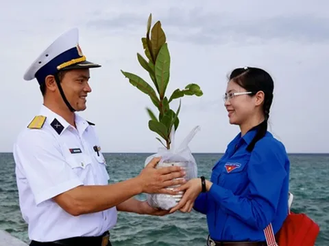 Ngân hàng Quân đội MB đồng hành cùng chiến dịch 'Triệu cột mốc xanh'