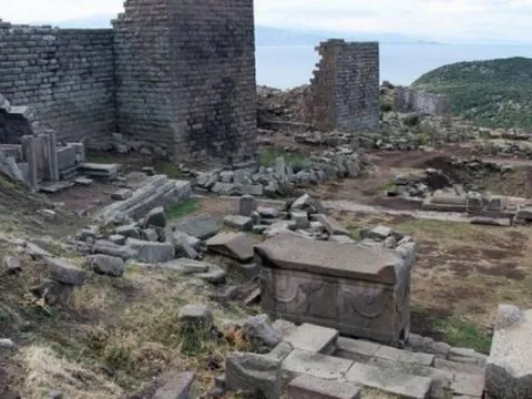 Bí ẩn những cỗ quan tài 'ăn thịt người' trong 40 ngày ở Thổ Nhĩ Kỳ