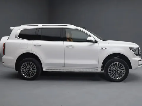 SUV địa hình công suất 877 mã lực, giá hơn 1,2 tỷ đồng, so kè cùng Toyota Land Cruiser