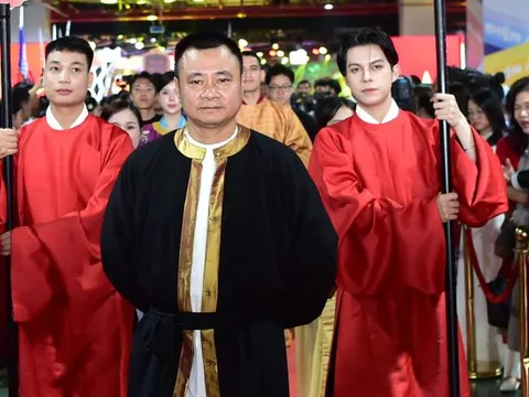 NSND Tự Long đồng hành cùng 'Hộ linh tráng sĩ' tại triển lãm 80 năm hành trình Độc lập - Tự do - Hạnh phúc