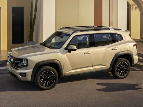 SUV PHEV thiết kế hầm hố, công suất 299 mã lực, giá chỉ hơn 500 triệu đồng