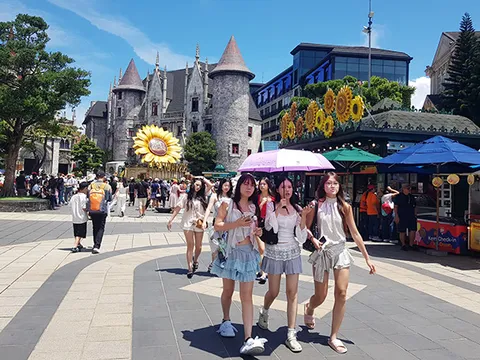 Đà Nẵng: Nhiều khu du lịch đón lượng khách lớp dịp lễ 2/9