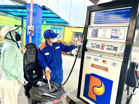 Xăng dầu tiếp tục tăng giá