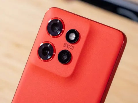 Smartphone độ bền quân đội, cấu hình ‘khủng’, giá hơn 12 triệu đồng