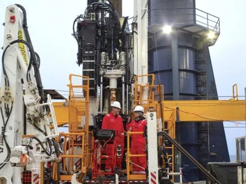 Phát hiện hồ nước ngọt bí ẩn dưới đáy đại dương ngoài khơi nước Mỹ khiến giới khoa học sửng sốt