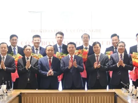 Bộ Khoa học và Công nghệ công bố quyết định bổ nhiệm và điều động cán bộ
