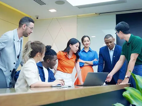 FPT ký hợp đồng giá trị 'lớn nhất lịch sử 37 năm phát triển'