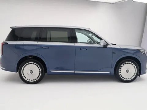 ‘Xe chủ tịch’ dùng động cơ PHEV, công suất 501 mã lực, giá từ 852 triệu đồng