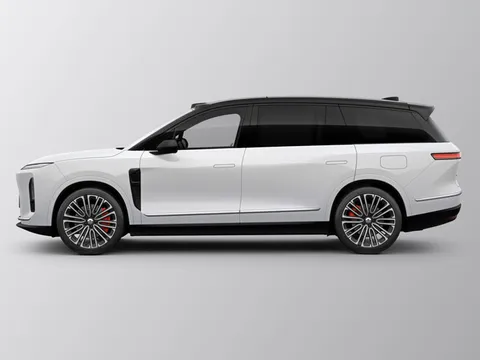 SUV đẹp ngang Range Rover, công suất 707 mã lực, trang bị ‘đỉnh nóc’, giá hơn 1,5 tỷ đồng