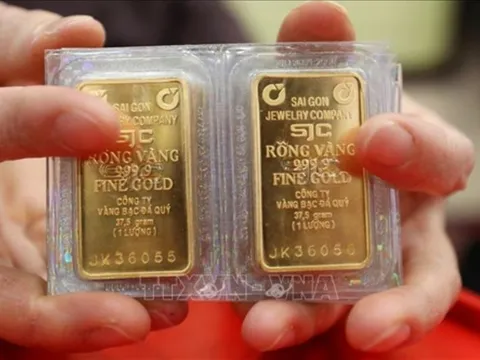 Giá vàng thế giới tiếp tục lập kỷ lục mới, chuyên gia quốc tế lý giải