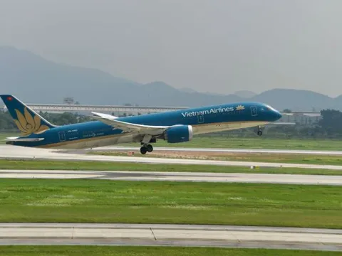 Nhiều chuyến bay bị ảnh hưởng do bão Bualoi