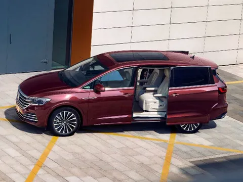 Volkswagen giới thiệu xe MPV hạng sang, giá hơn 740 triệu đồng