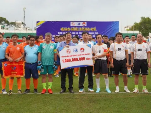 TP Hồ Chí Minh: Giao hữu bóng đá gây quỹ ủng hộ miền Trung