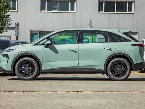 SUV hạng C thiết kế đẹp, công suất 210 mã lực, giá 500 triệu đồng