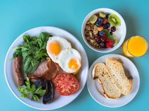 Muốn sống thọ, đừng ăn sáng quá muộn - chuyên gia Harvard khuyến cáo