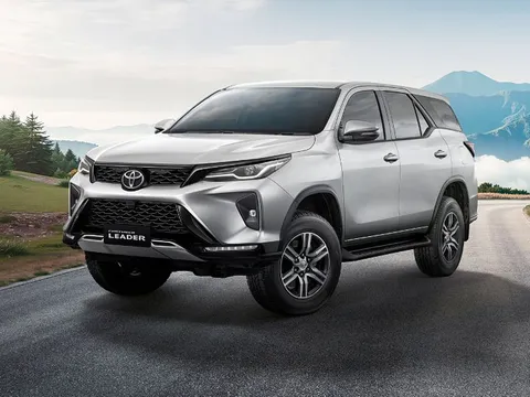 Toyota Fortuner có thêm phiên bản mới, giá từ 1,005 tỷ đồng