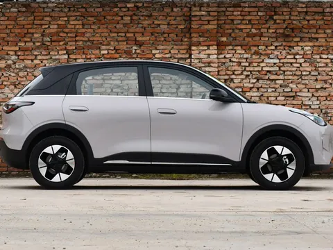 Xe hơi dài hơn 4,1 mét, công suất 116 mã lực, giá hơn 250 triệu đồng