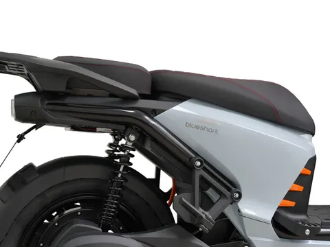 Xe tay ga thiết kế ấn tượng, trang bị phanh CBS, giá gần 35 triệu đồng