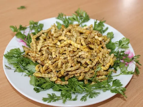 Đặc sản Tây Bắc giá bạc triệu, nhìn thôi đã rùng mình nhưng ai dám thử đều khen ngon