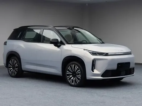 SUV hạng C thiết kế đẹp, công suất 224 mã lực, giá gần 520 triệu đồng