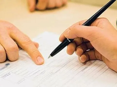 Đi xin trợ cấp thất nghiệp bị từ chối, người đàn ông ‘ngã ngửa’ khi biết mình là giám đốc doanh nghiệp suốt 17 năm