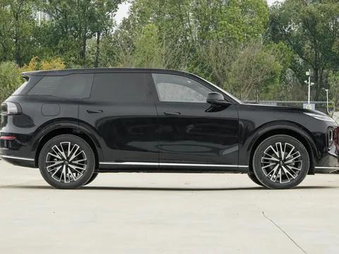 SUV hạng D công suất công suất 320 mã lực, công nghệ tiên tiến, giá ‘mềm’