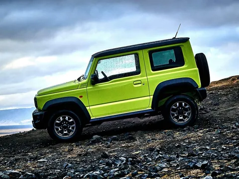 Suzuki Jimny 3 cửa 2026 ra mắt, giá hơn 330 triệu đồng