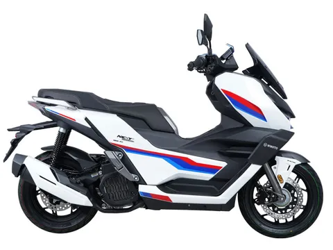 Xe tay ga 174cc, phanh ABS 2 kênh, TCS, giá gần 56 triệu đồng