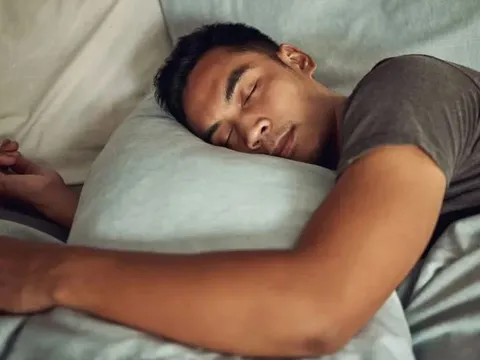 7 việc tưởng vô hại sau bữa tối, ai cũng làm mà không biết đang tự rút ngắn tuổi thọ