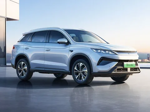 SUV hạng C động cơ PHEV, tiêu thụ 3,2 lít xăng/100 km, giá gần 380 triệu đồng
