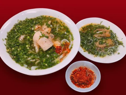 Kỳ lạ món cháo phải ăn bằng đũa ở Quảng Trị