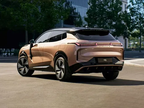 Hyundai Santa Fe, Toyota Fortuner có thêm đối thủ mới tại Việt Nam, giá từ 1,299 tỷ đồng