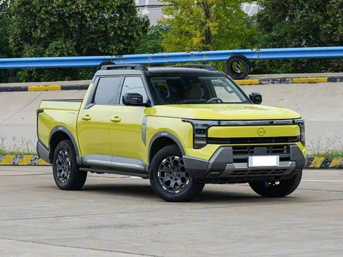 ‘Kẻ ngáng đường’ Ford Ranger Raptor ra mắt: 3 tuỳ chọn động cơ, giá gần 560 triệu đồng